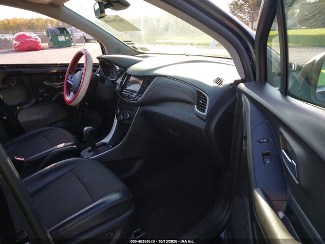 2019 CHEVROLET TRAX LT 5