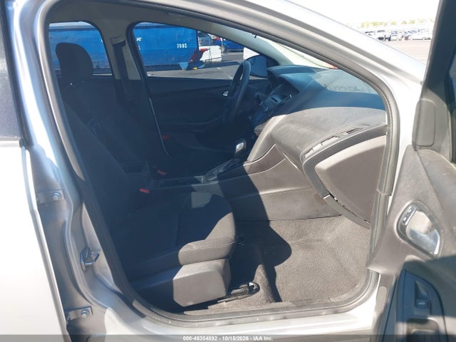 2017 FORD FOCUS SE 5