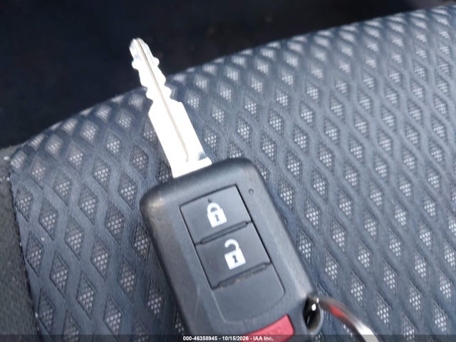 2019 MITSUBISHI OUTLANDER ES 11
