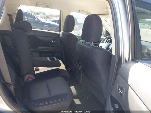 2019 MITSUBISHI OUTLANDER ES 8