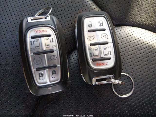 2018 CHRYSLER PACIFICA LIMITED 11