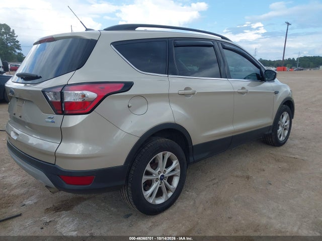 2018 FORD ESCAPE SE 4