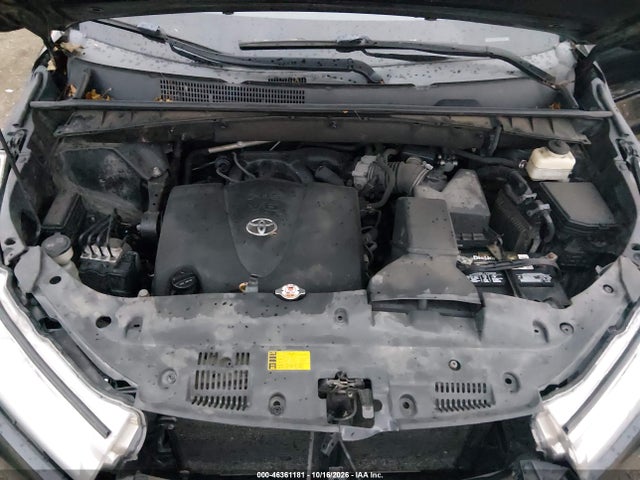 2018 TOYOTA HIGHLANDER LE 10