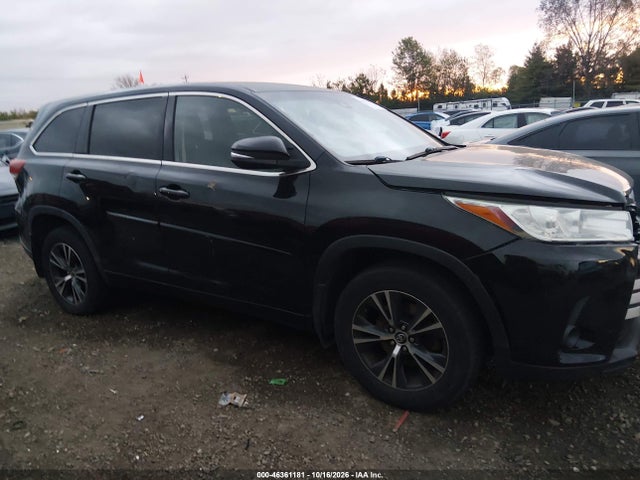 2018 TOYOTA HIGHLANDER LE 13