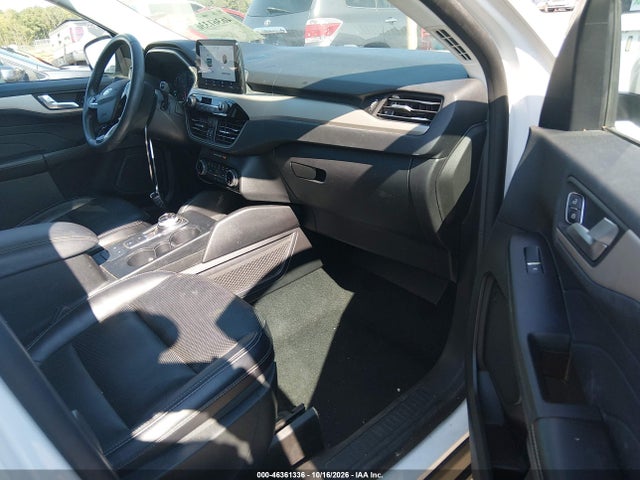 2022 FORD ESCAPE SEL 5