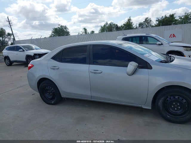 2017 TOYOTA COROLLA LE 13