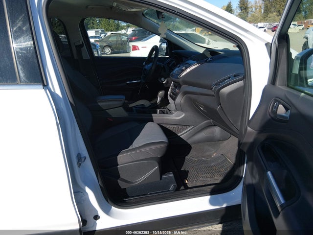 2017 FORD ESCAPE SE 5
