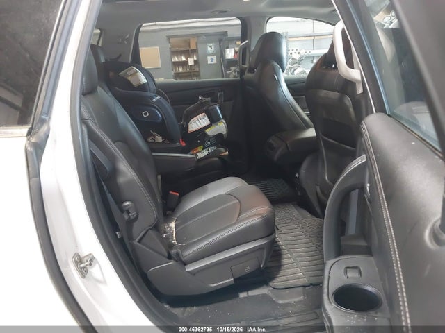 2017 CHEVROLET TRAVERSE 2LT 8