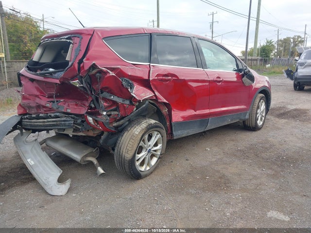 2017 FORD ESCAPE SE 4