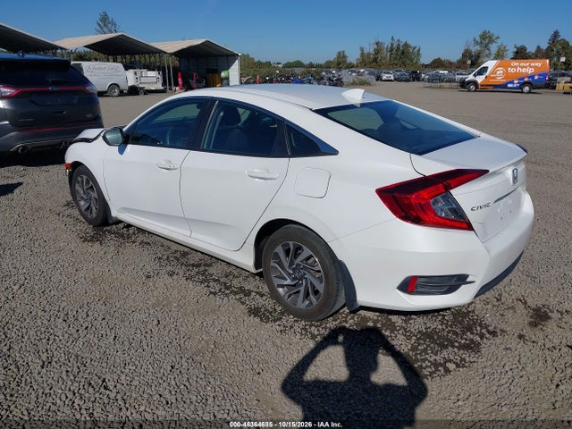 2017 HONDA CIVIC EX 3