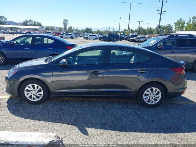 2020 HYUNDAI ELANTRA SE 16