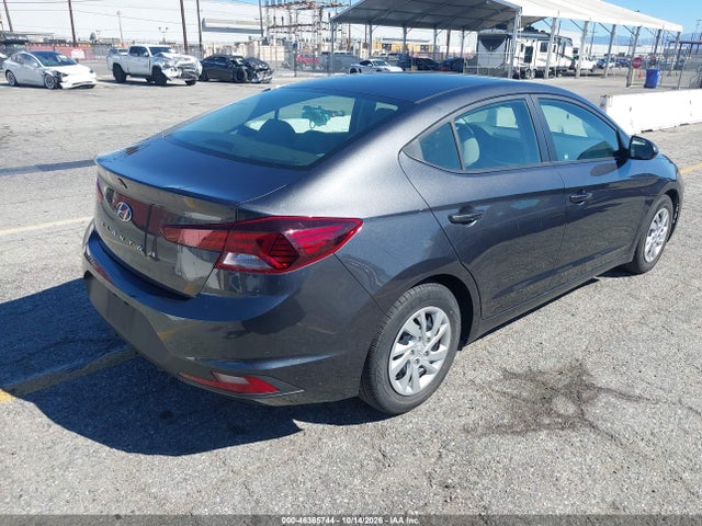 2020 HYUNDAI ELANTRA SE 4