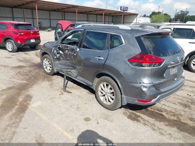 2017 NISSAN ROGUE SV 3