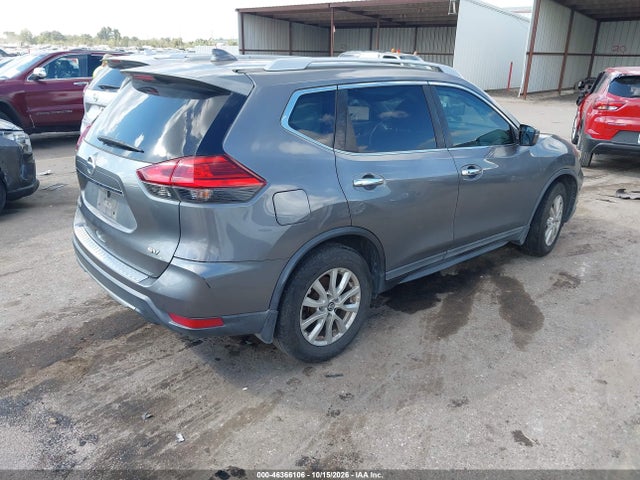 2017 NISSAN ROGUE SV 4