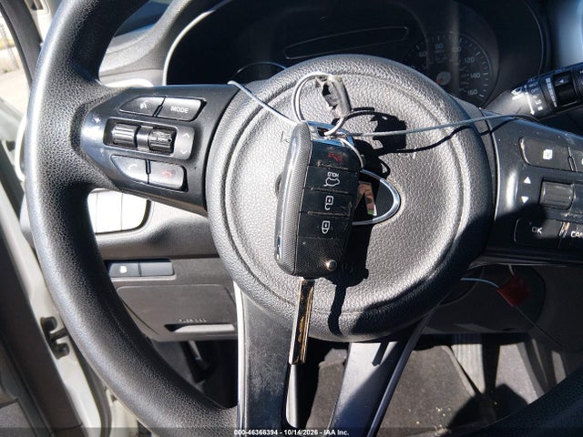 2017 KIA SORENTO 3.3L LX 11