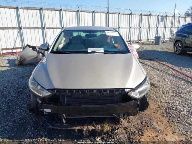 2017 HYUNDAI ELANTRA SE 13