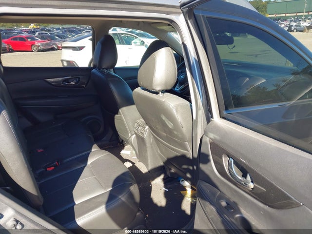 2017 NISSAN ROGUE S 8