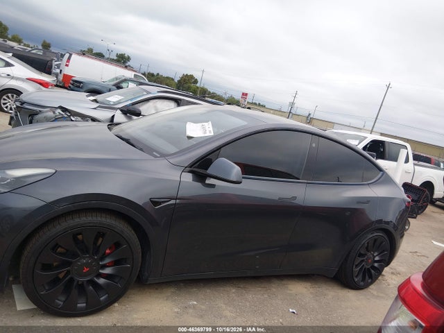2021 TESLA MODEL Y PERFORMANCE DUAL MOTOR ALL-WHEEL DRIVE 12