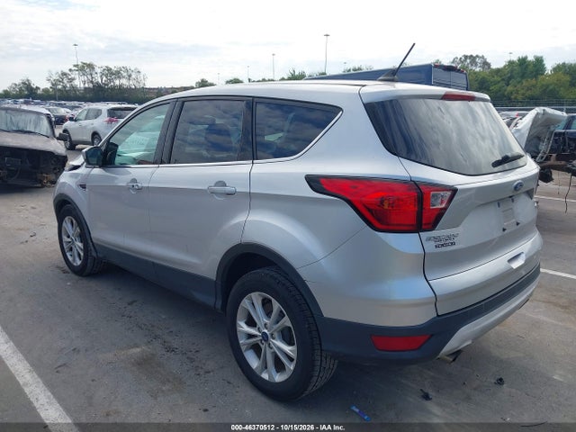 2019 FORD ESCAPE SE 14