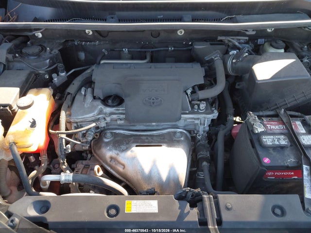 2018 TOYOTA RAV4 XLE 10