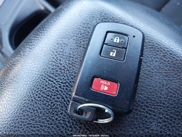 2018 TOYOTA RAV4 XLE 11