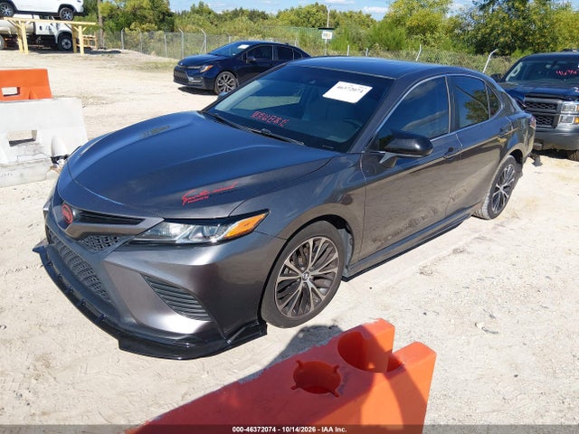 2018 TOYOTA CAMRY SE 2