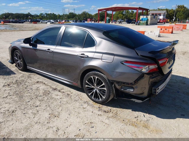 2018 TOYOTA CAMRY SE 3