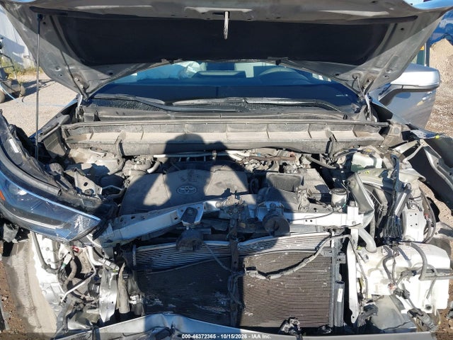 2021 TOYOTA HIGHLANDER XLE 10