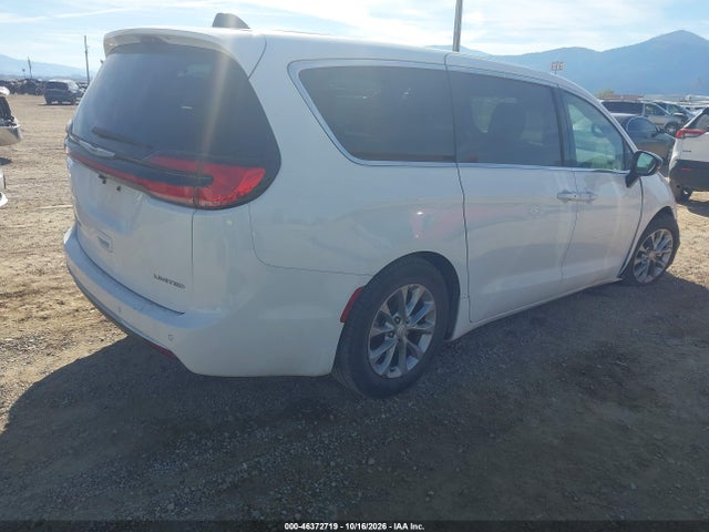 2026 CHRYSLER PACIFICA LIMITED 4