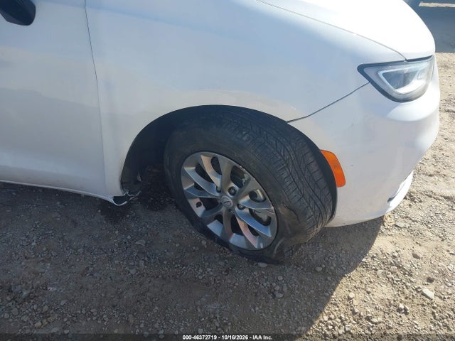 2026 CHRYSLER PACIFICA LIMITED 6