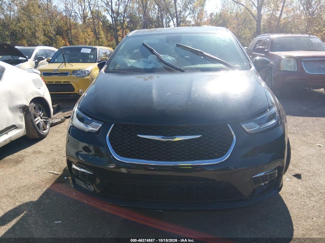 2025 CHRYSLER PACIFICA HYBRID SELECT 12