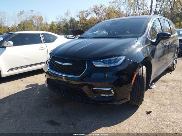 2025 CHRYSLER PACIFICA HYBRID SELECT 6
