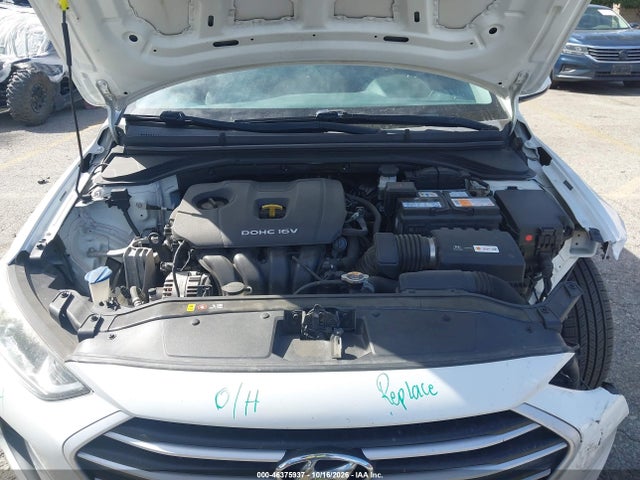 2017 HYUNDAI ELANTRA SE 10