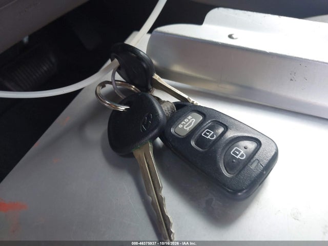 2017 HYUNDAI ELANTRA SE 11