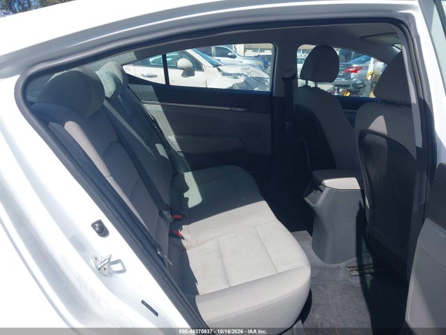 2017 HYUNDAI ELANTRA SE 8