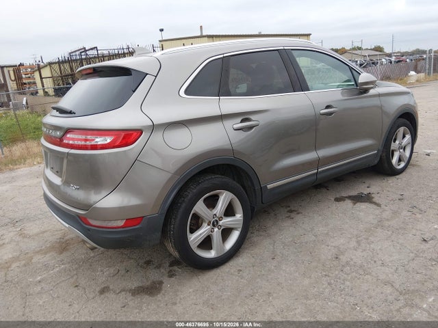 2017 LINCOLN MKC PREMIERE 4
