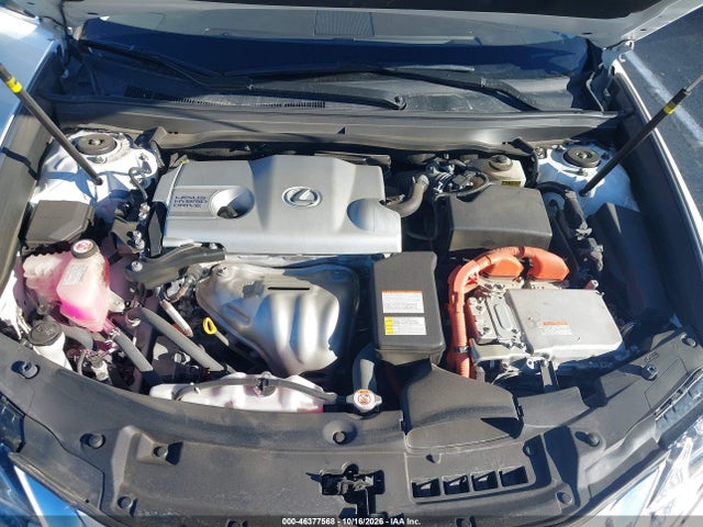 2018 LEXUS ES 300H 10