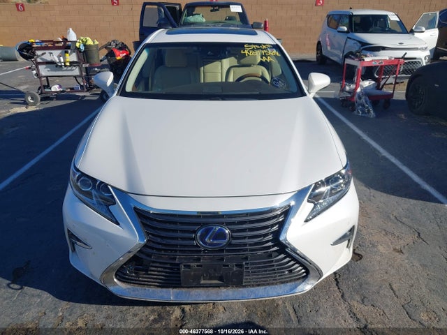 2018 LEXUS ES 300H 6