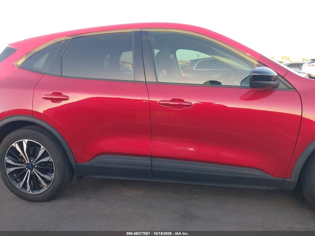 2022 FORD ESCAPE SE 13