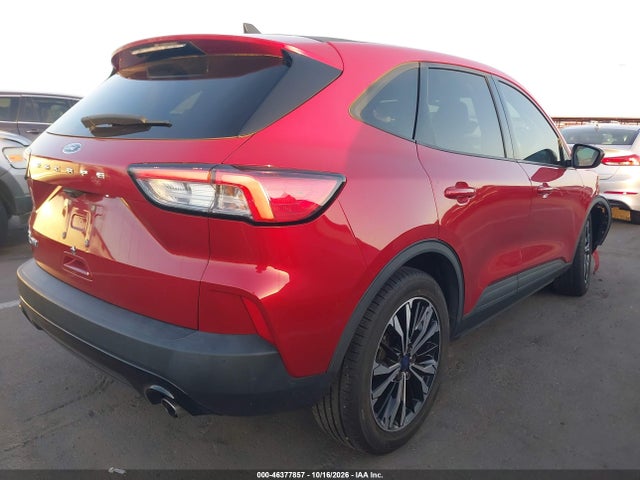 2022 FORD ESCAPE SE 4