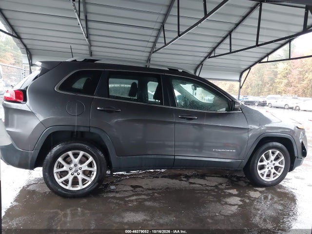 2017 JEEP CHEROKEE LATITUDE 4X4 13