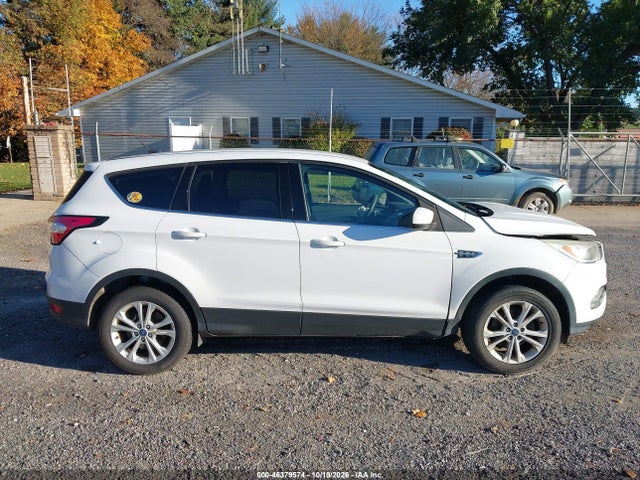 2017 FORD ESCAPE SE 13
