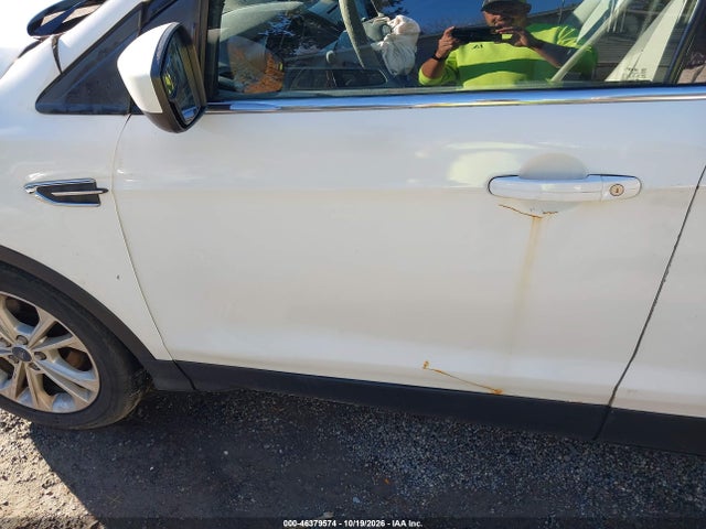 2017 FORD ESCAPE SE 19