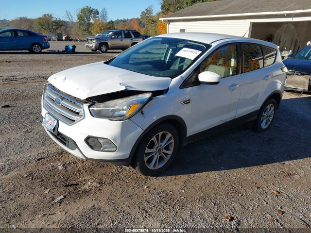 2017 FORD ESCAPE SE 2