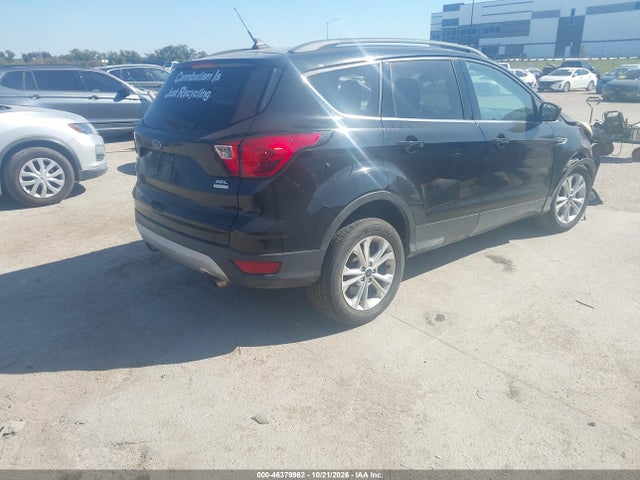 2019 FORD ESCAPE SEL 4