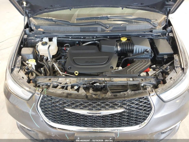 2022 CHRYSLER PACIFICA TOURING L 10