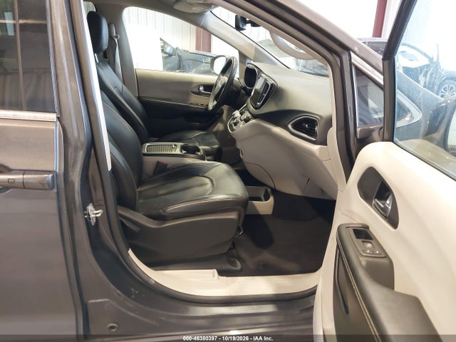 2022 CHRYSLER PACIFICA TOURING L 5