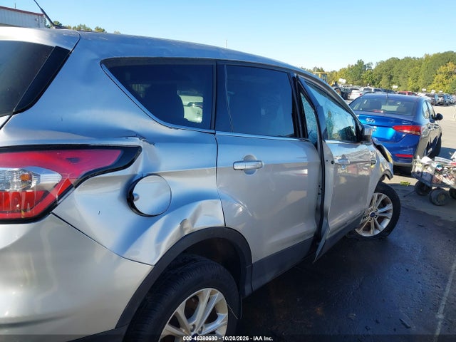 2017 FORD ESCAPE SE 13