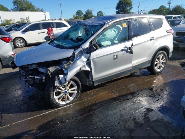2017 FORD ESCAPE SE 2