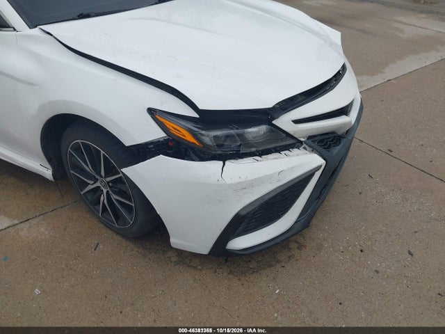 2022 TOYOTA CAMRY SE 17